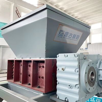 3000-10000KG / D ظرفیت پردازش خردکننده زباله های غذایی با موتور محافظ بیش از حد و ایمنی کارایی بالا